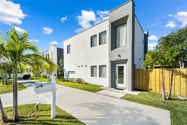 18700 SW 117th Avenue, sold in New So Miami Heights Sec, Miami, FL