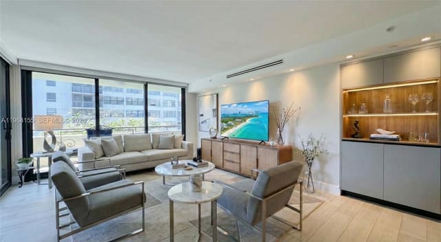 170 Ocean Lane Drive 403, sold in Ocean Lane Plaza Condo, Key Biscayne, FL