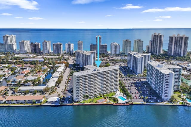 3200 NE 36th Street 220, sold in Coral Ridge Towers North Co Op, Fort Lauderdale, FL
