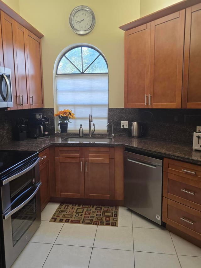 5243 Europa Drive N, Boynton Beach, FL 33437