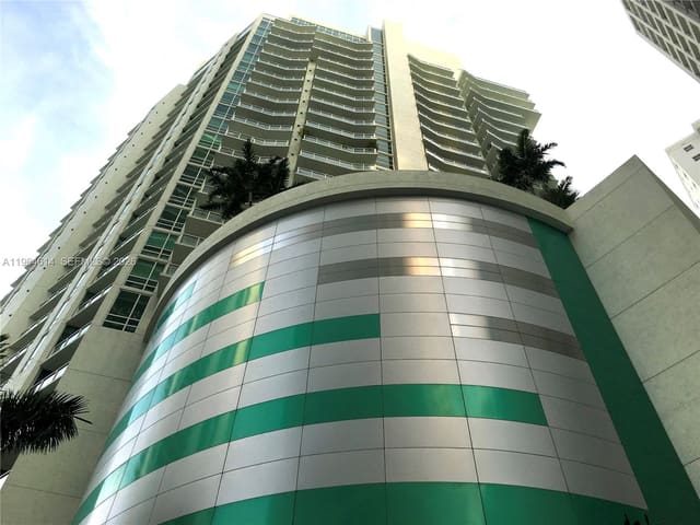 218 SE 14th Street 1504, sold in The Emerald At Brickell C, Miami, FL