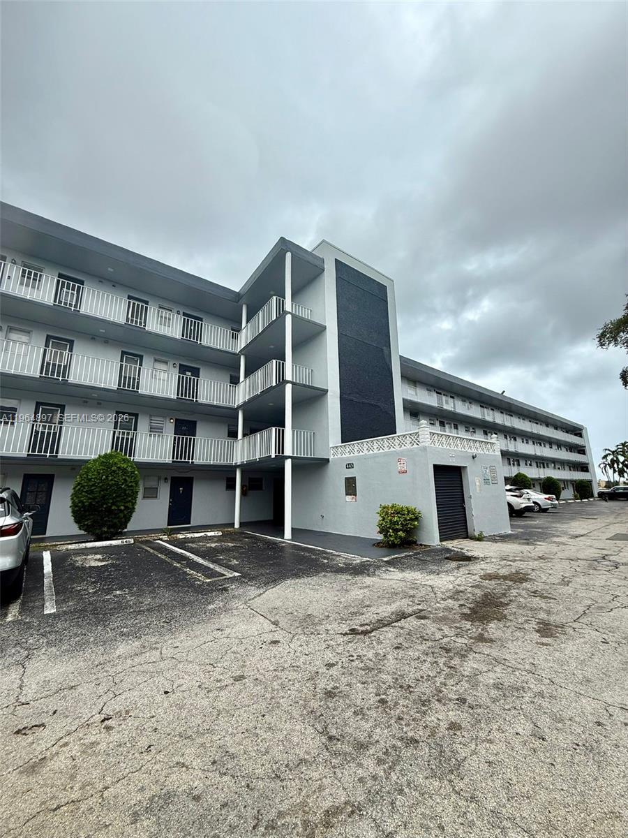 445 NE 195th Street 429, Miami, FL 33179, Miami