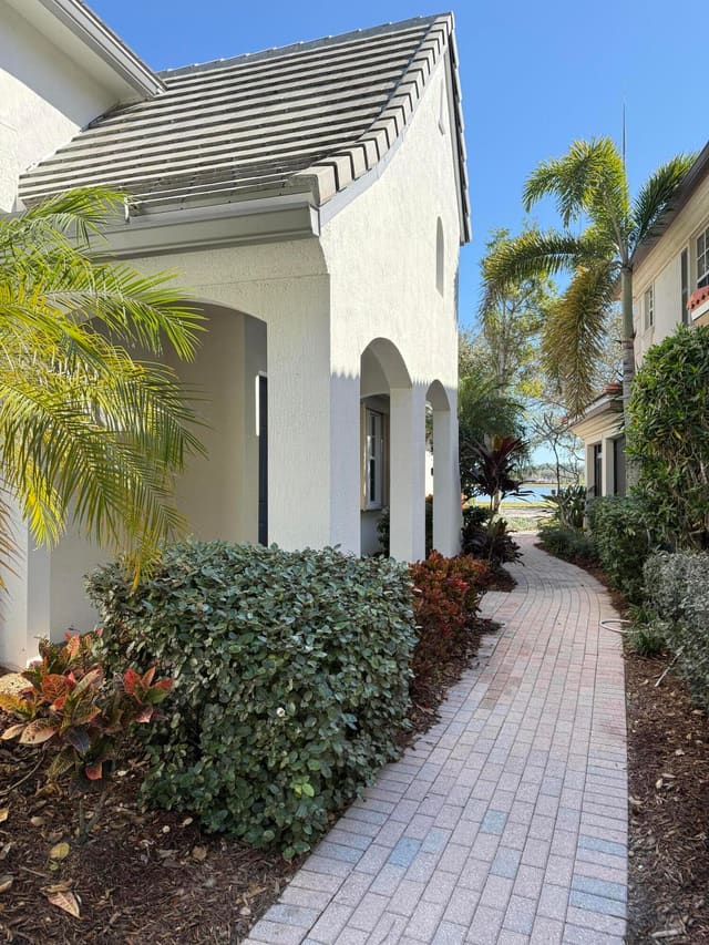 233 Evergrene Parkway, Palm Beach Gardens, FL 33410