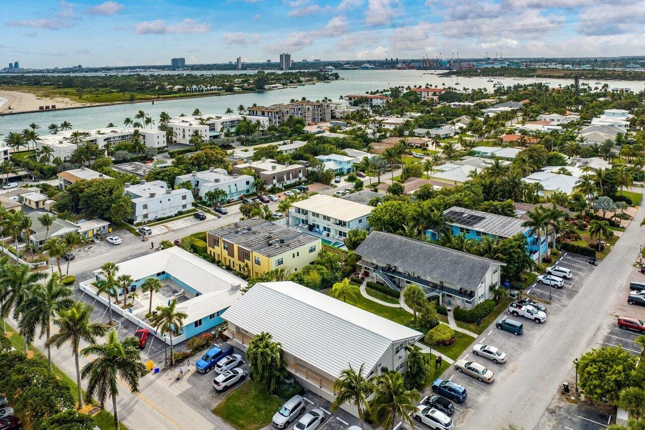 100 Bravado Lane 2, Palm Beach Shores, FL 33404 photo 13