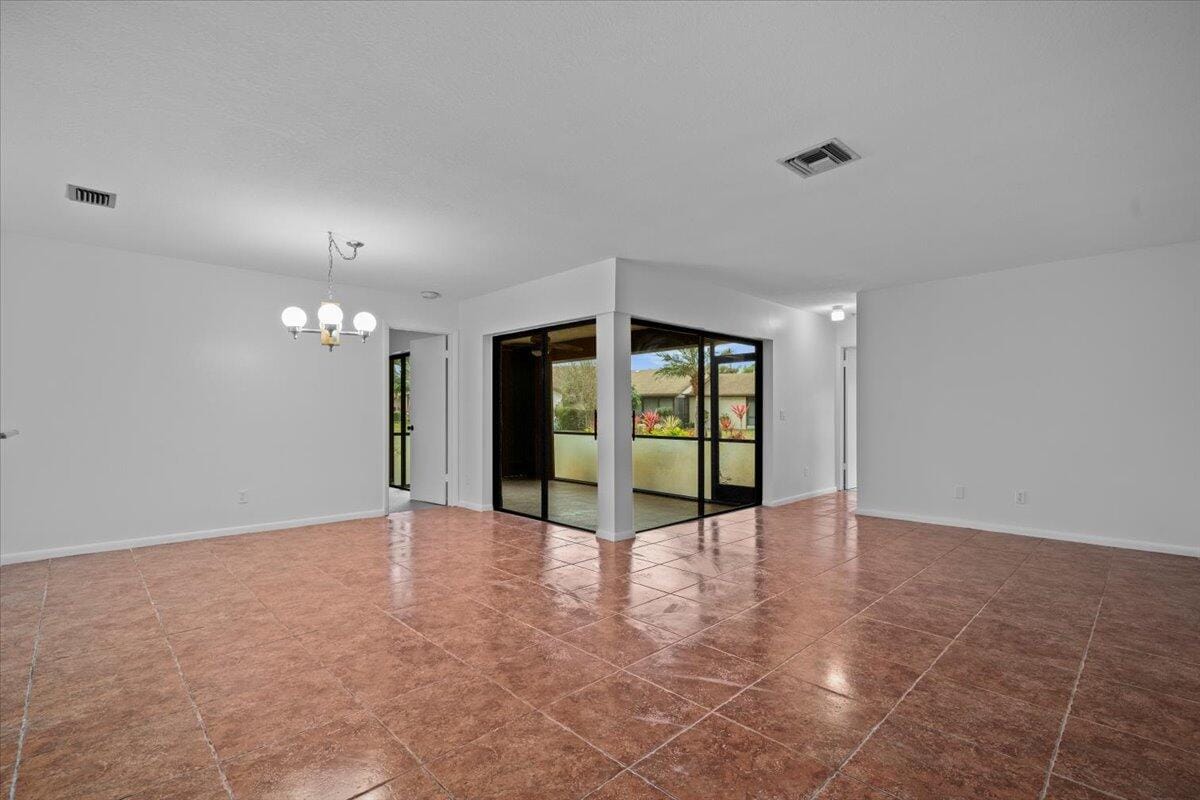 6138 Elsinore Circle — photo 8