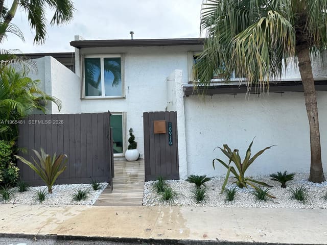 10916 SW 70th Terrace, Miami, FL 33173