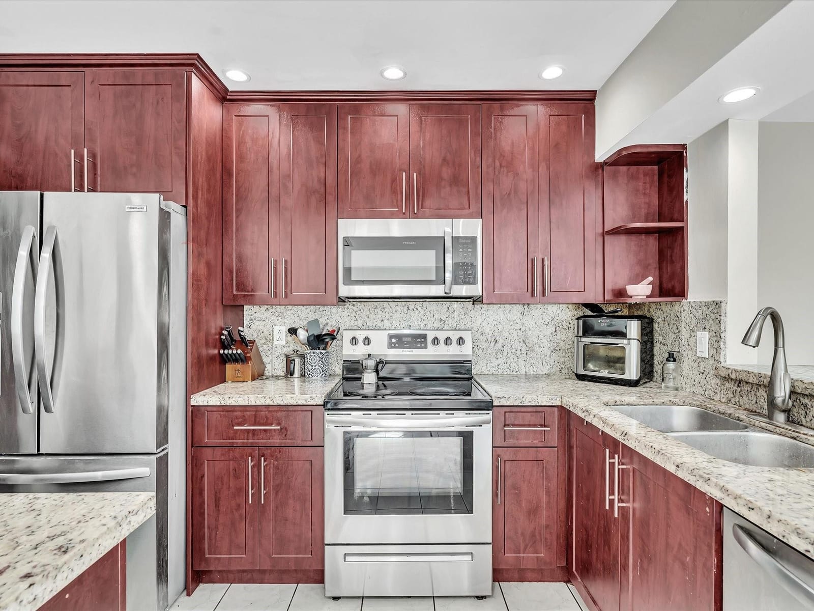 2551 N 40th Avenue 2551 — photo 11