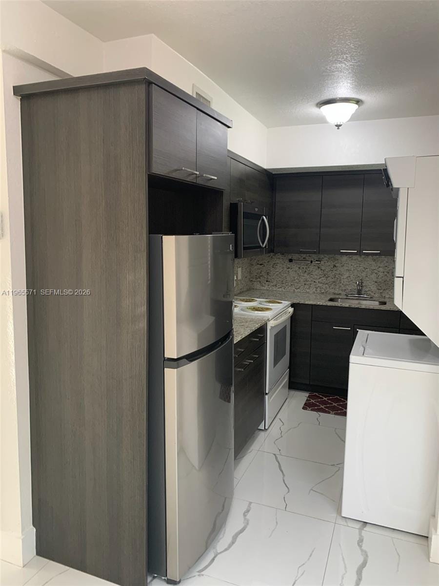 305 E 4th Avenue 1, Hialeah, FL 33010 photo 2