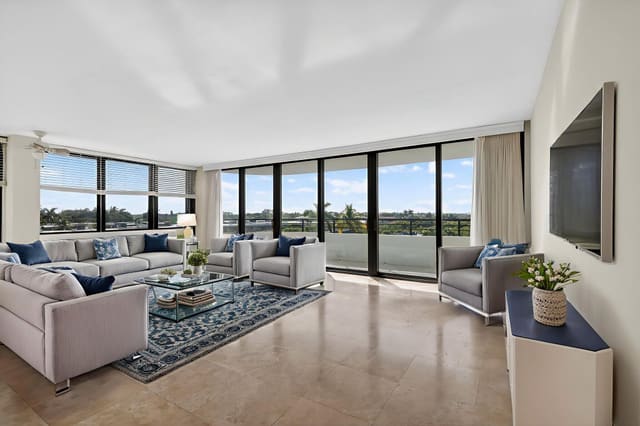 3589 S Ocean Boulevard 507, sold in Mayfair House Condo, South Palm Beach, FL