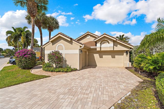 3861 Shearwater Drive, sold in Shearwater At Jonathans Landing, Jupiter, FL