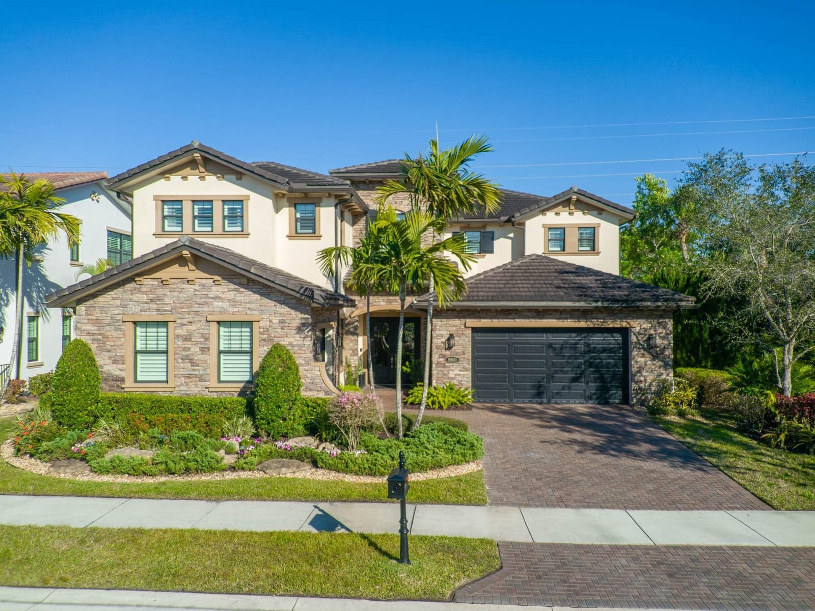 8800 Watercrest Circle — photo 4