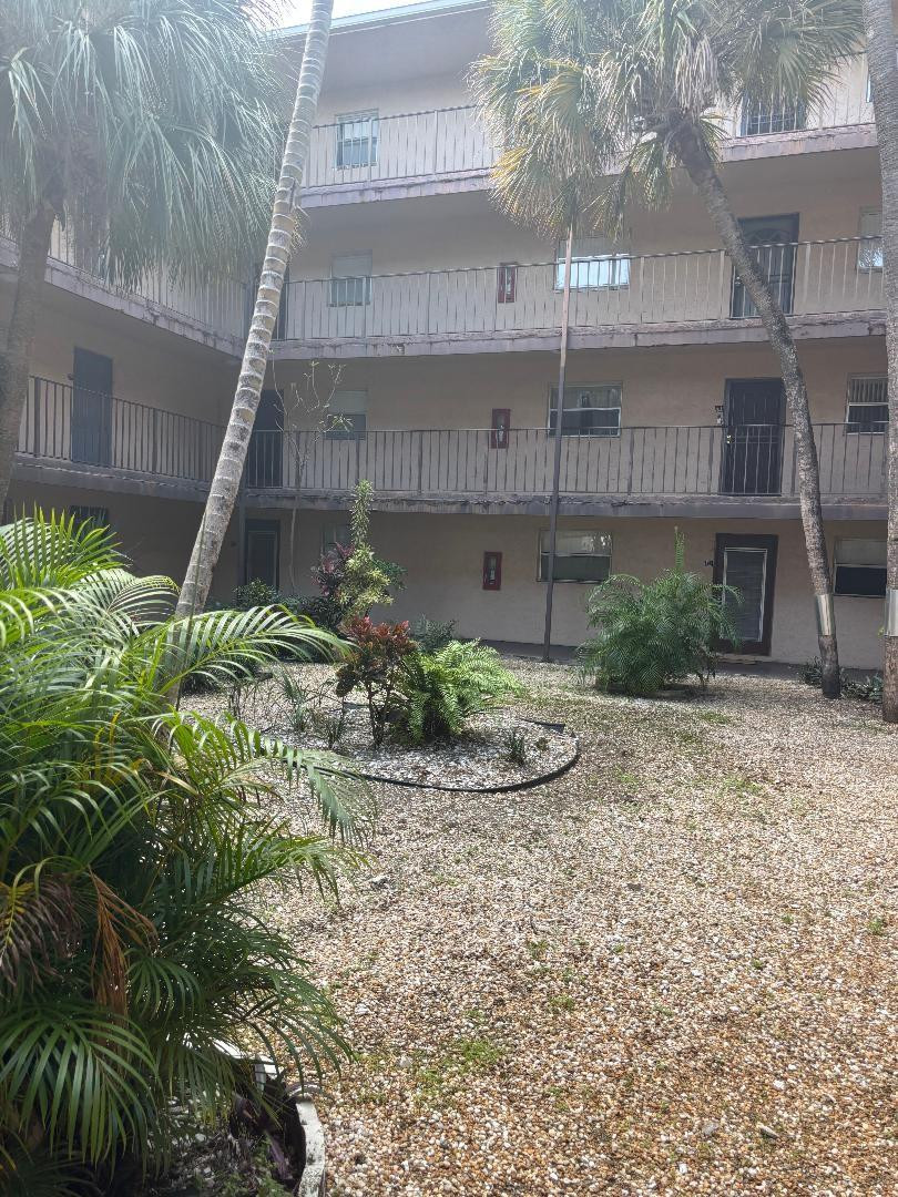 2840 Somerset Drive 206, Lauderdale Lakes, FL 33311, Lauderdale Lakes