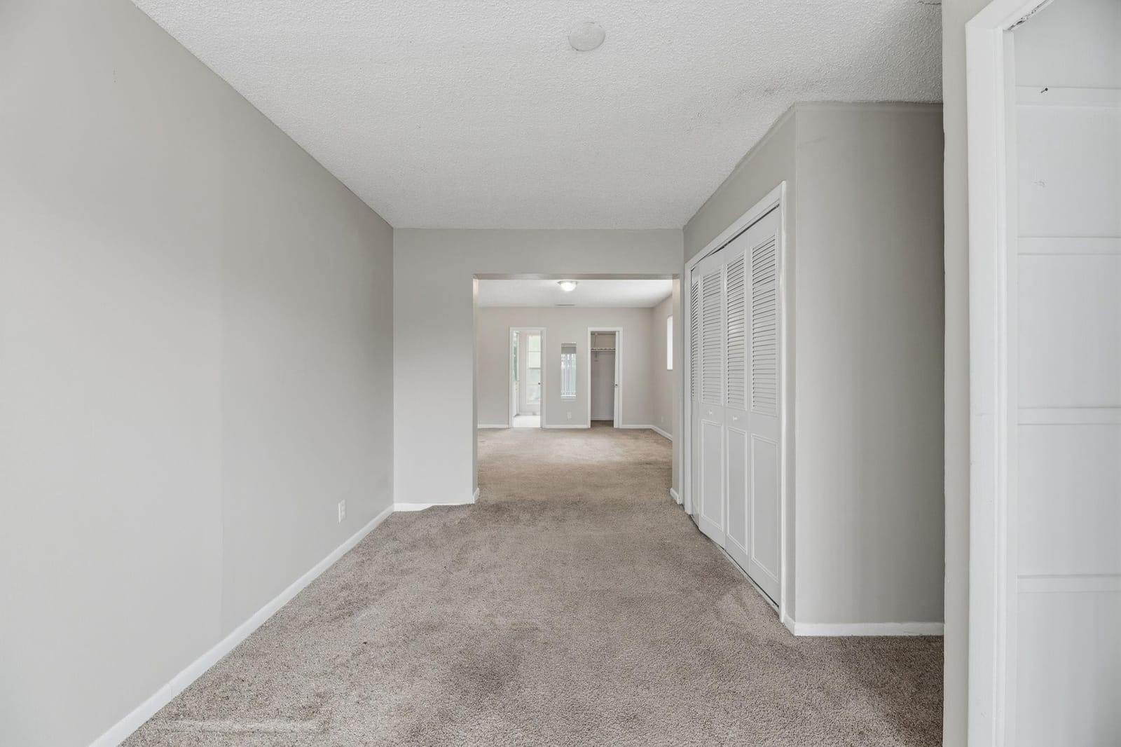 6110 NE 19th Avenue — photo 11