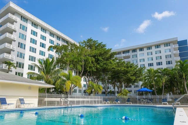 4350 Hillcrest Drive 1001 1003, sold in Hillcrest No 21 Condo, Hollywood, FL