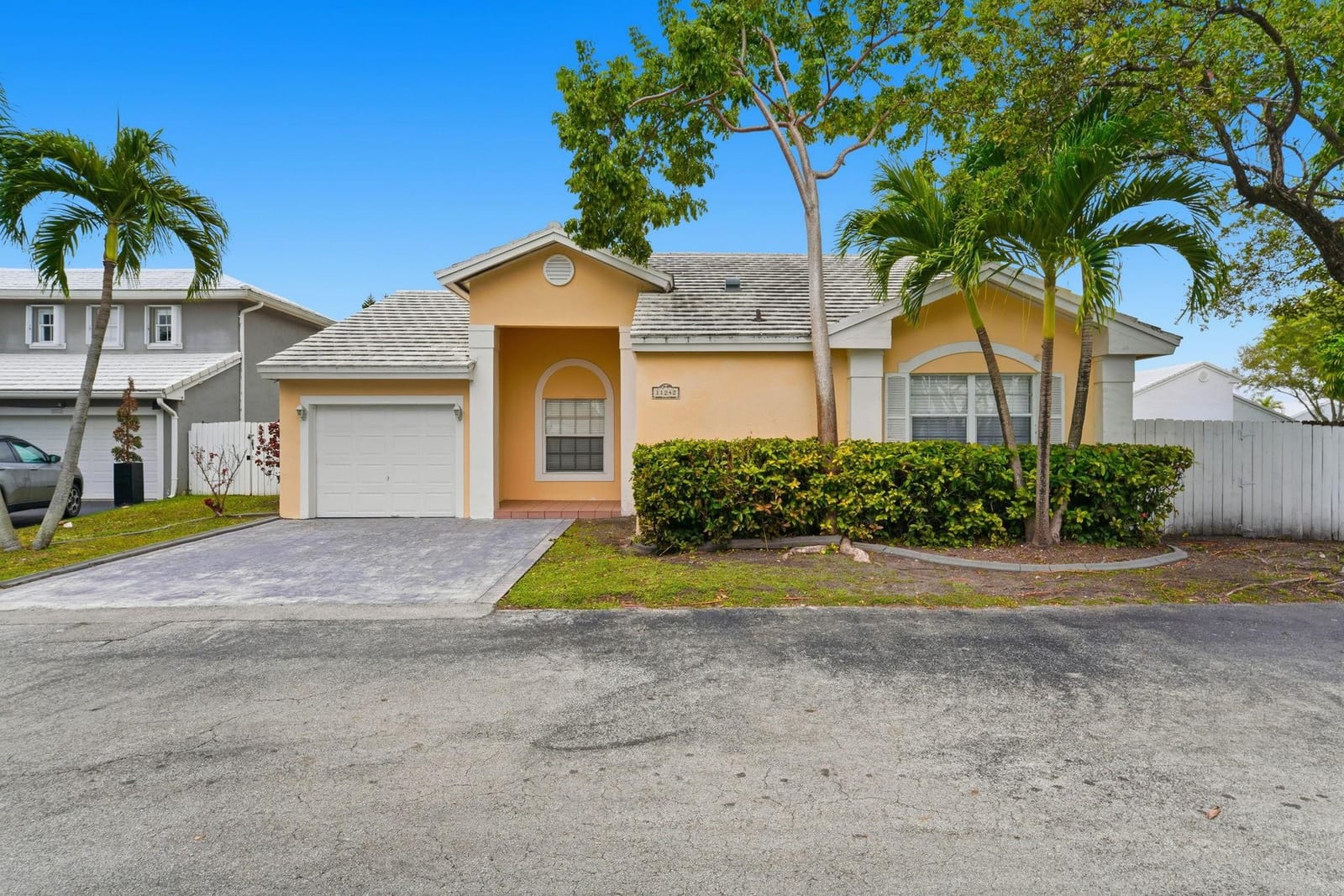 11242 SW 64th Lane, Miami, FL 33173