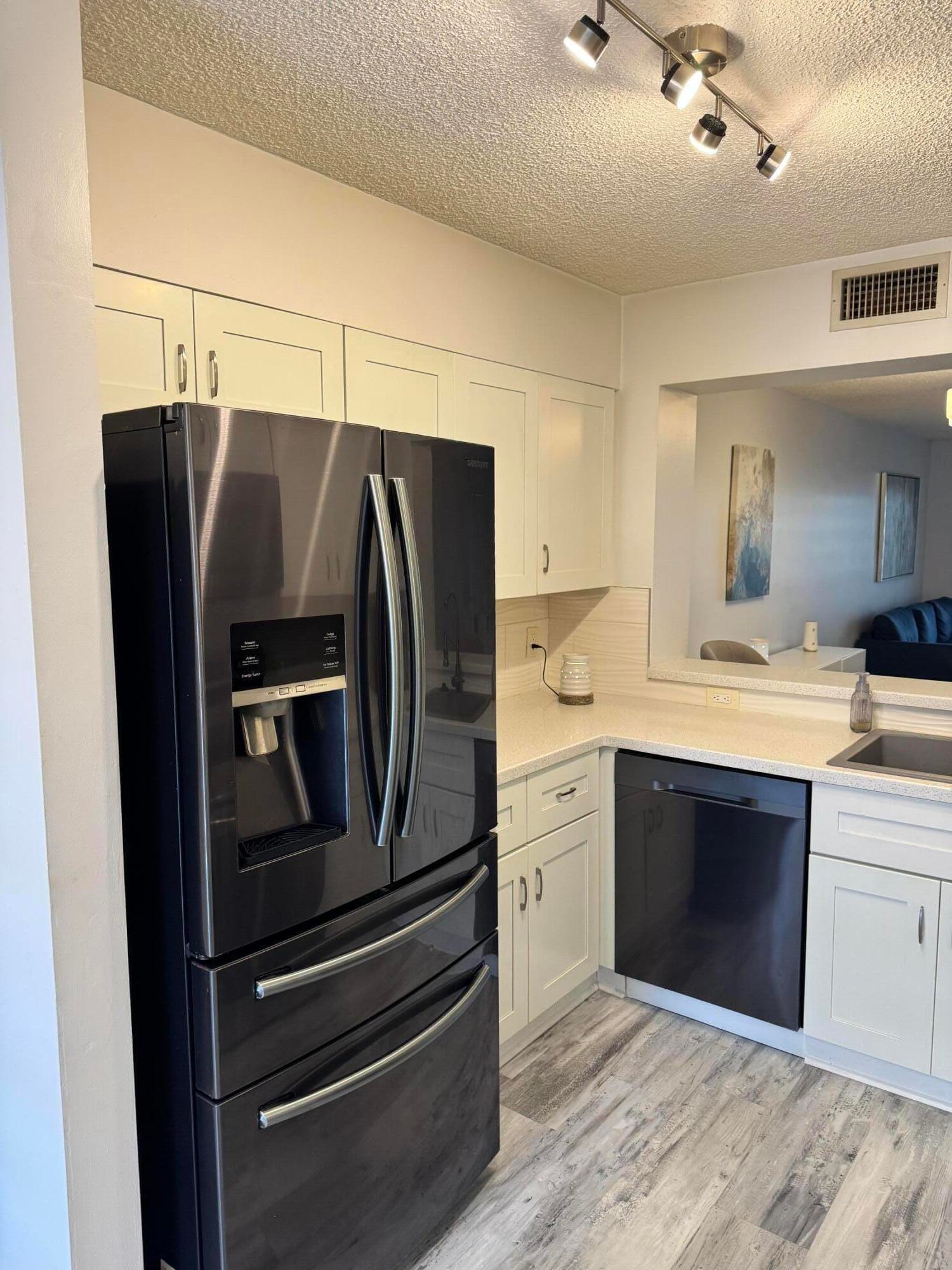 7287 S Devon Drive 109, Tamarac, FL 33321 photo 11