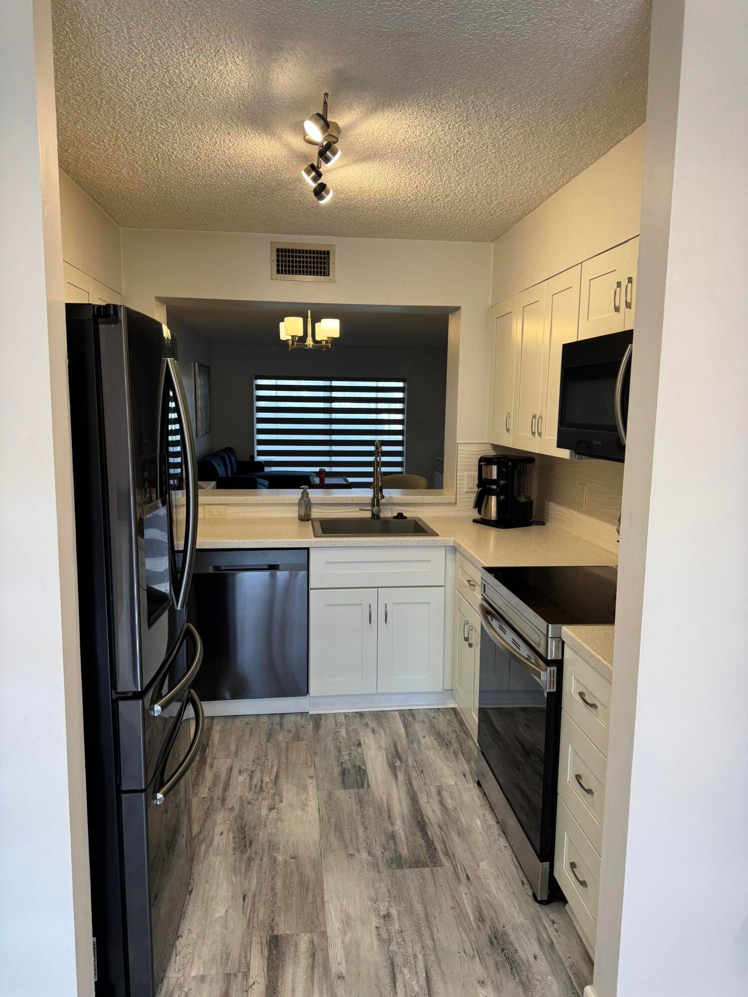 7287 S Devon Drive 109, Tamarac, FL 33321 photo 13