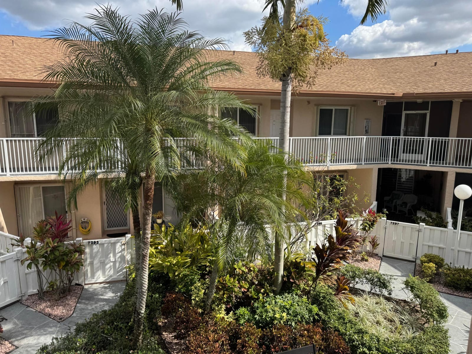 7287 S Devon Drive 109, Tamarac, FL 33321 photo 3