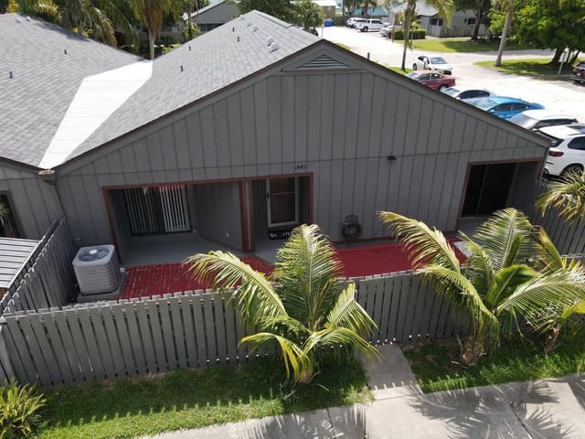 1443 39th Avenue 2, Sandalwood of Vero, Vero Beach, FL