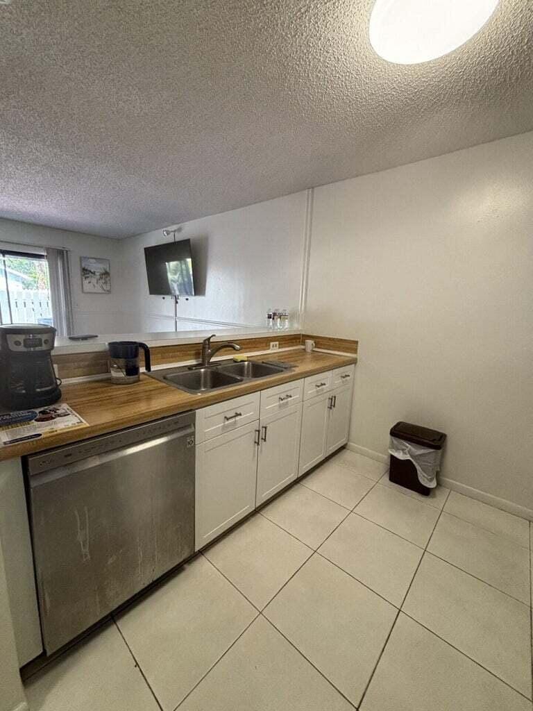 1443 39th Avenue 2 — photo 12