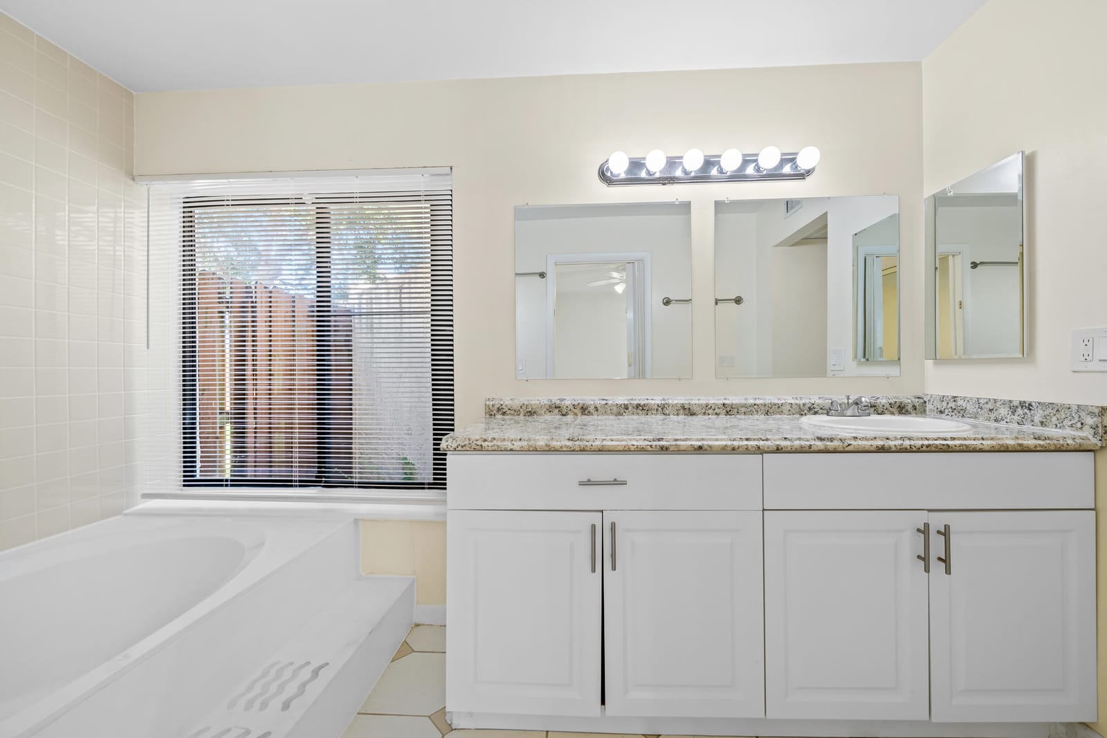 631 Executive Center Drive K104 — photo 8