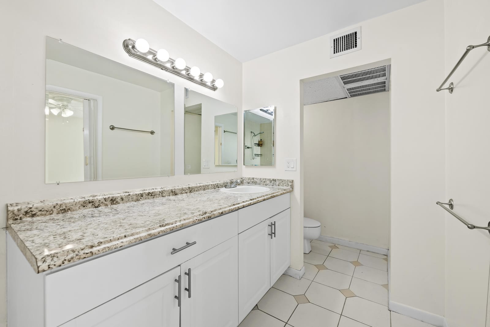 631 Executive Center Drive K104 — photo 9