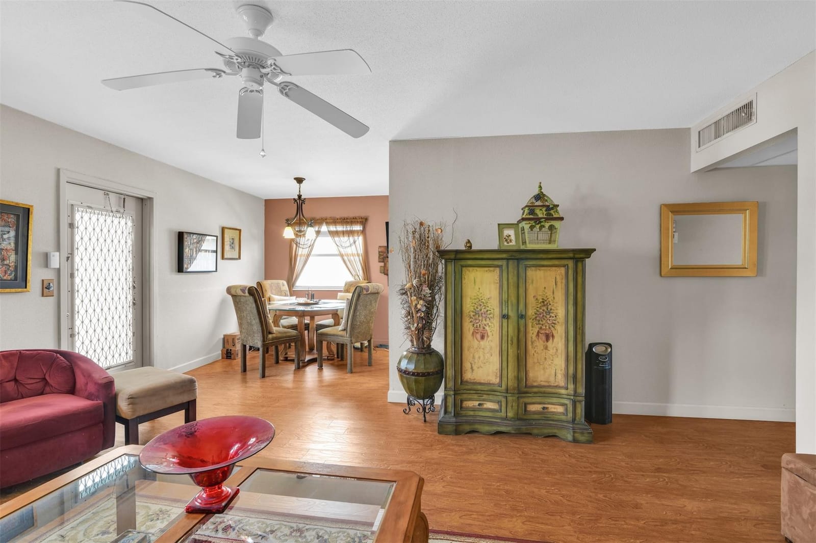220 Flanders 220 — photo 8