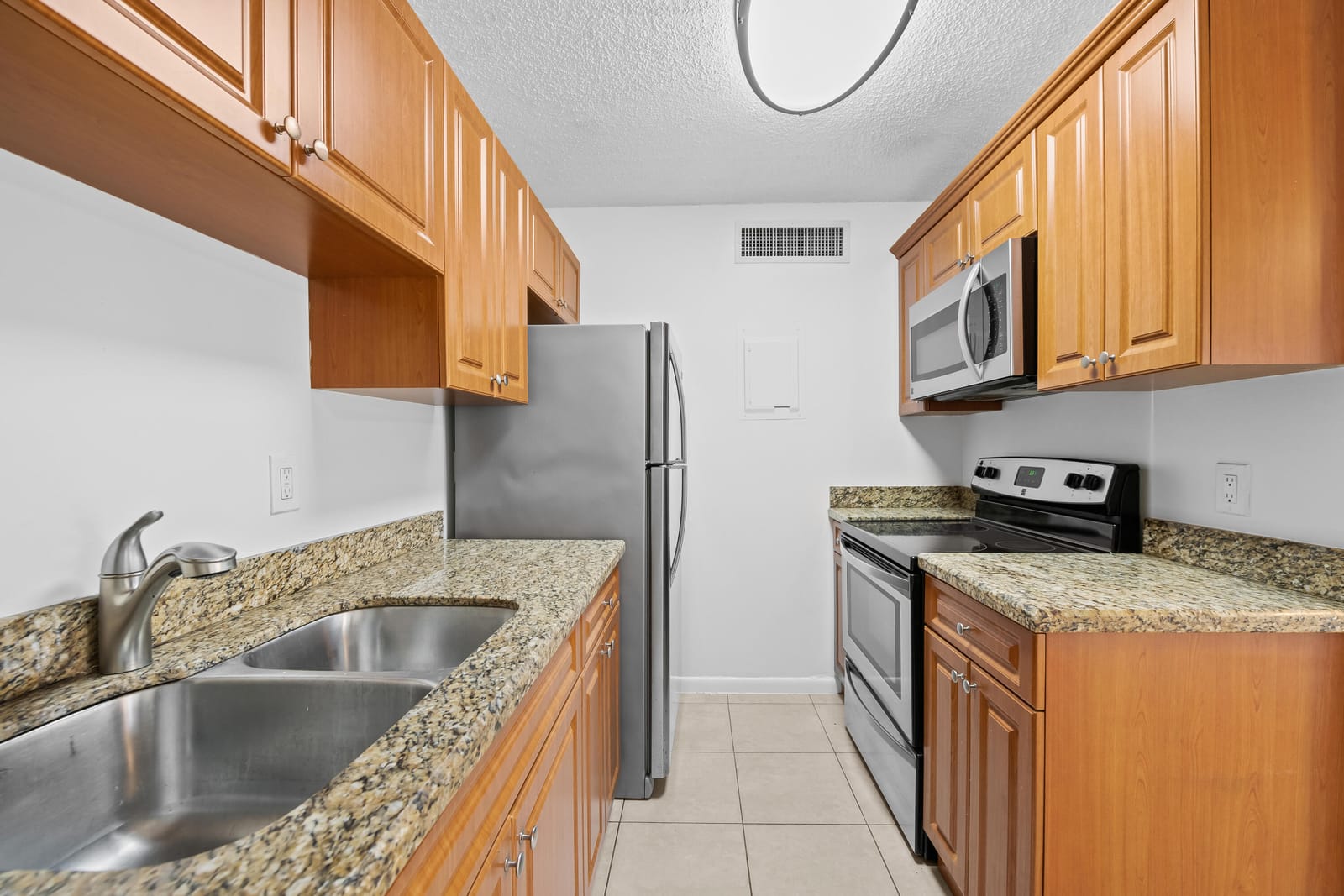 639 Executive Center Drive O-105, West Palm Beach, FL 33401
