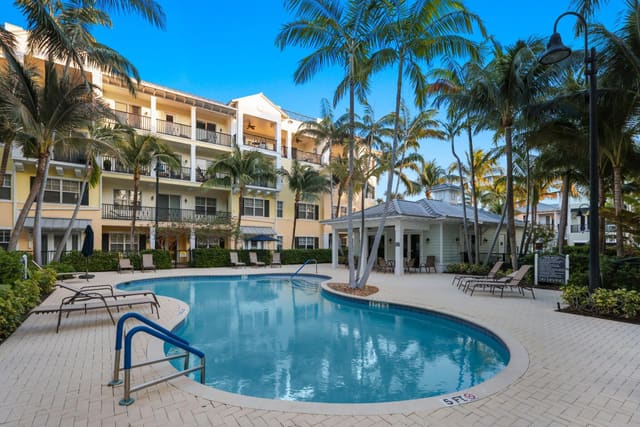 226 N Latitude Circle 203, Delray Beach, FL 33483