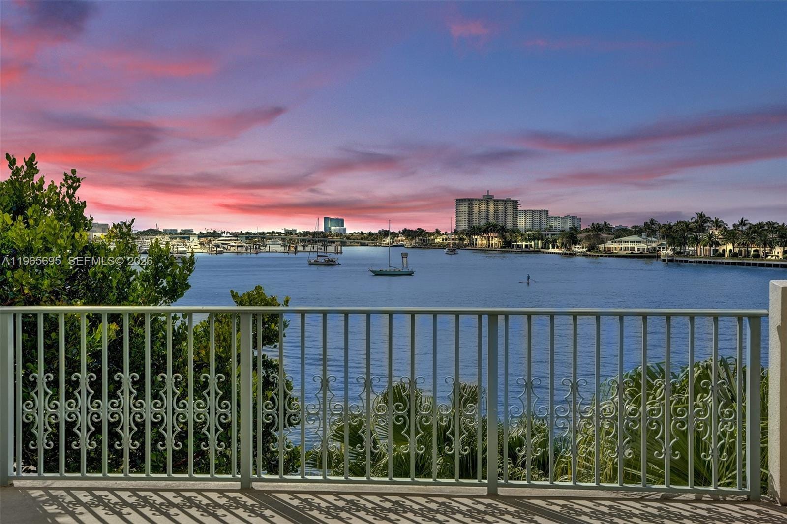 301 N Birch Road 8N, Fort Lauderdale, FL 33304 photo 2