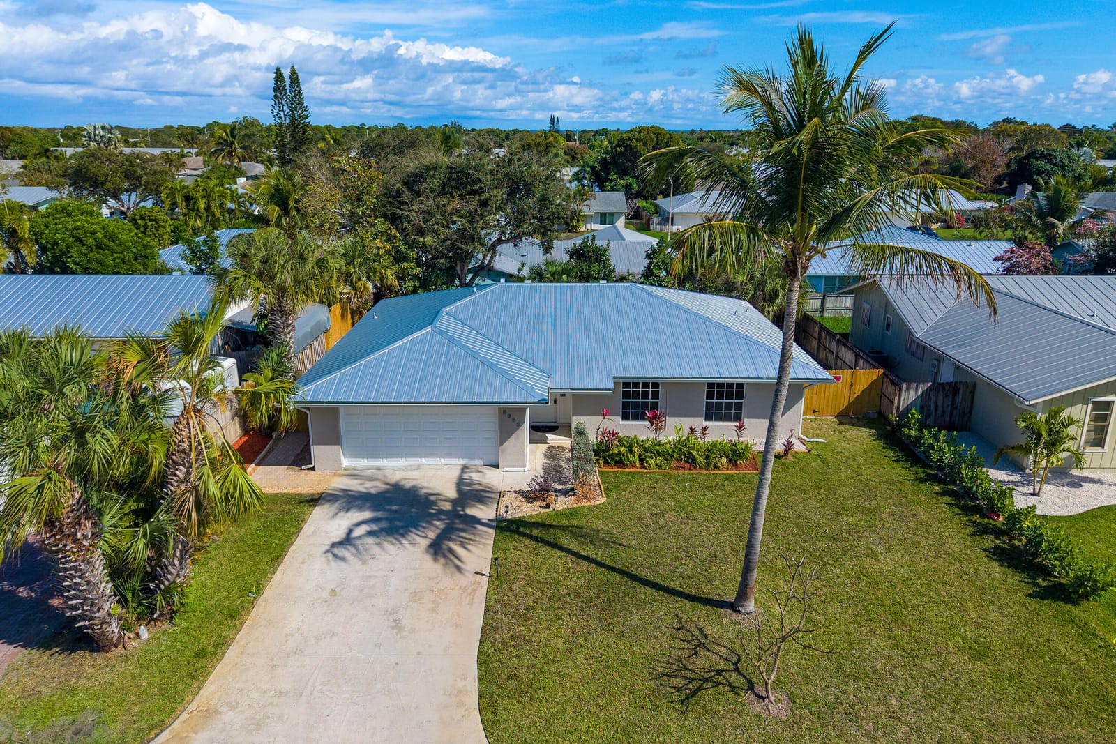 8993 SE Sandridge Avenue, Hobe Sound, FL 33455