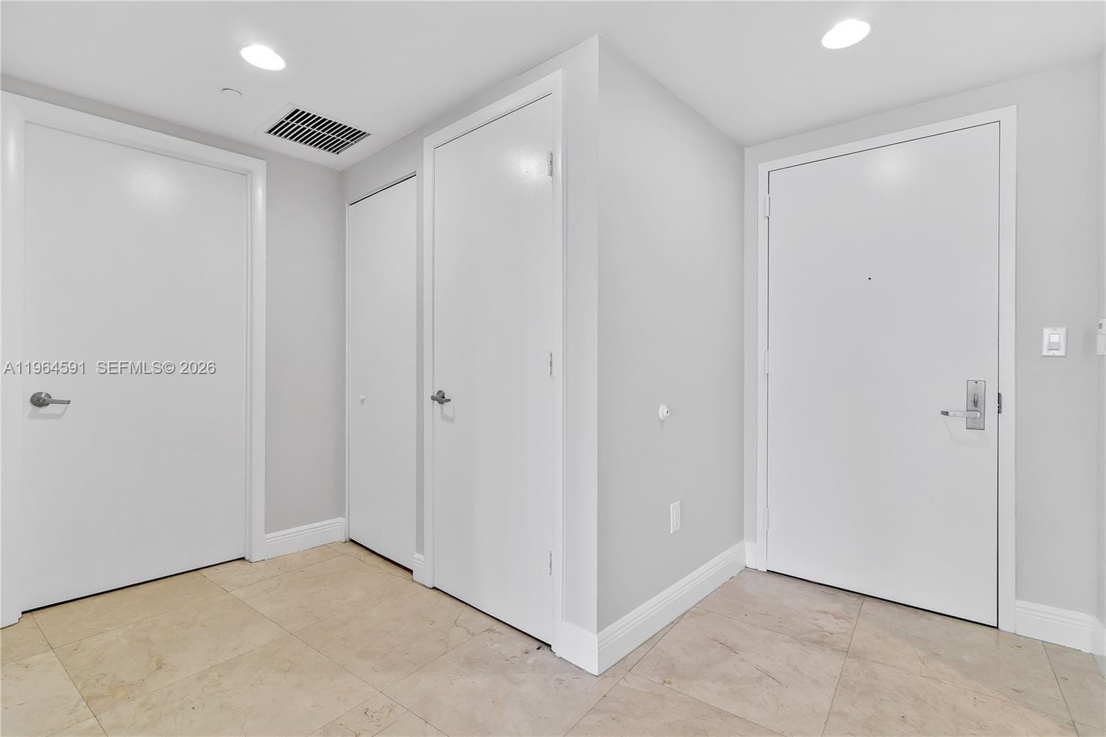 465 Brickell Avenue 917, Miami, FL 33131 photo 11