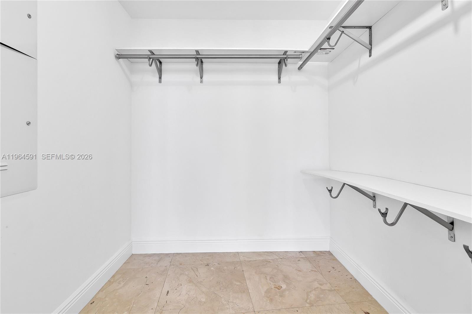465 Brickell Avenue 917, Miami, FL 33131 photo 14