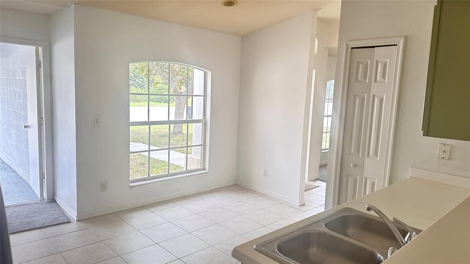1990 SE Floresta Drive, Port St. Lucie, FL 34983 photo 14