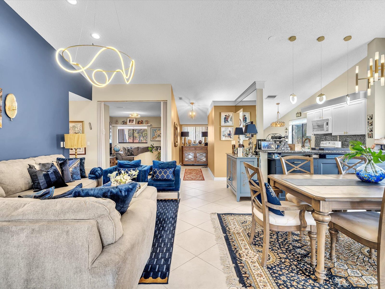 10215 N Circle Lake Drive 201, Boynton Beach, FL 33437 photo 11