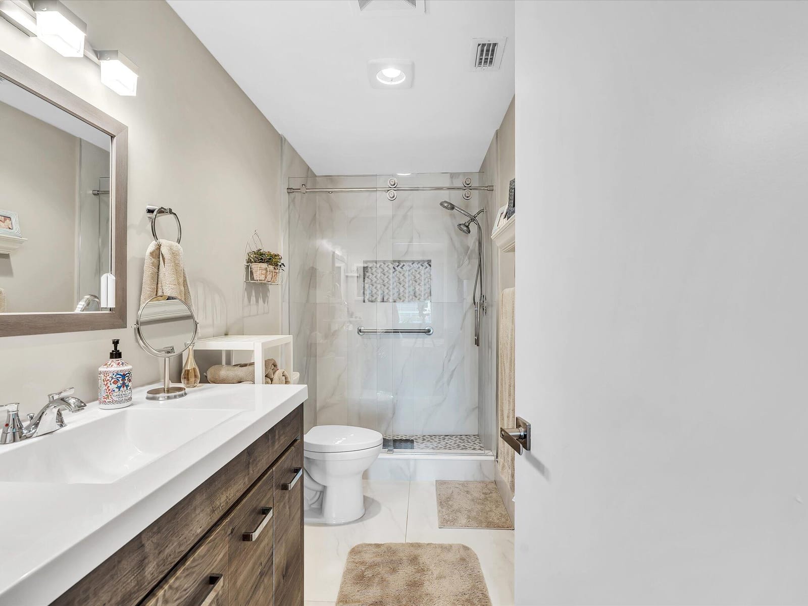 10215 N Circle Lake Drive 201, Boynton Beach, FL 33437 photo 14