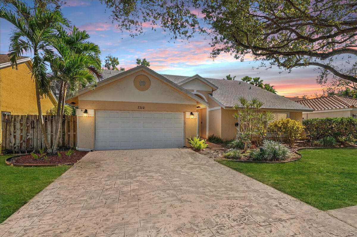 7312 NW 45th Avenue, Coconut Creek, FL 33073
