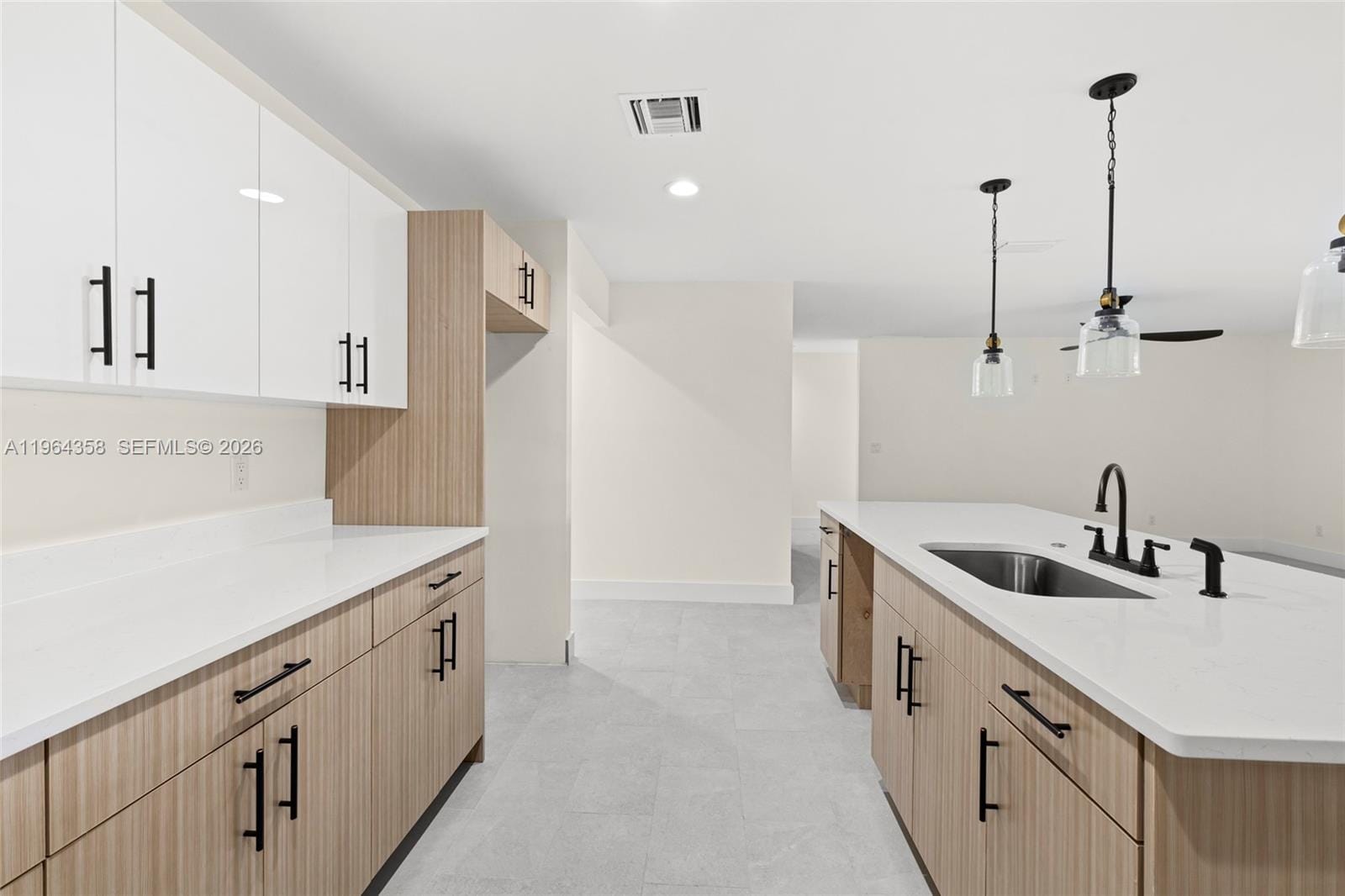 560 SW Carter Avenue — photo 12