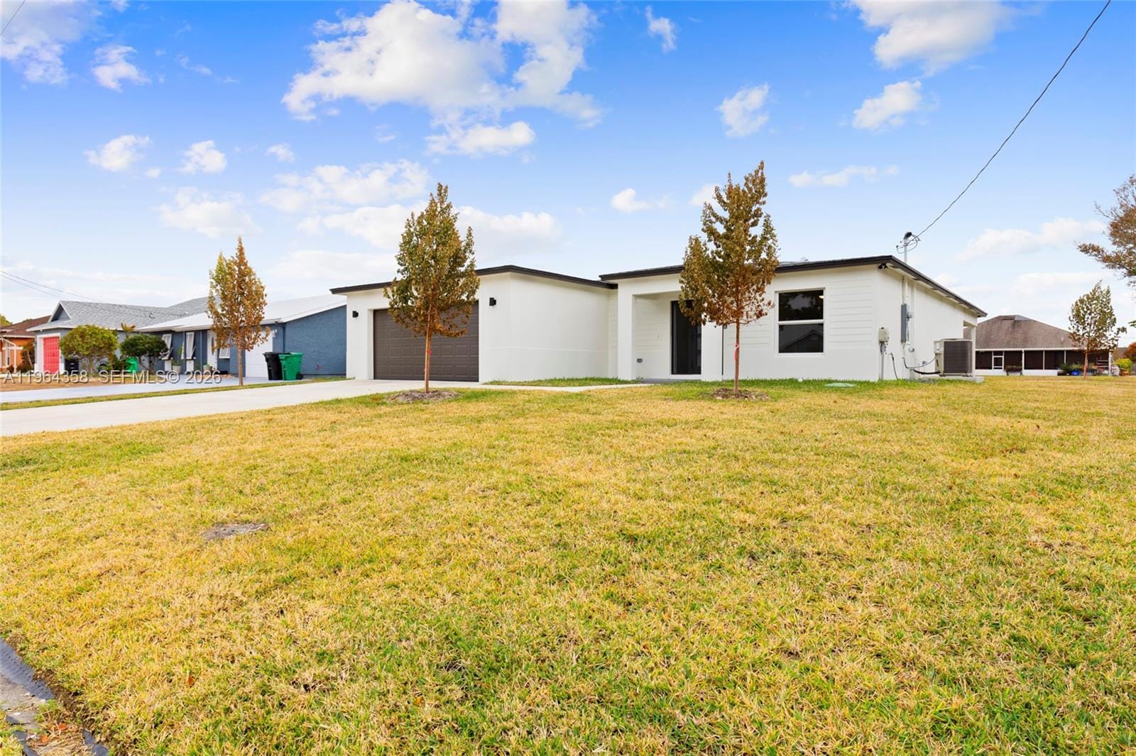560 SW Carter Avenue — photo 3
