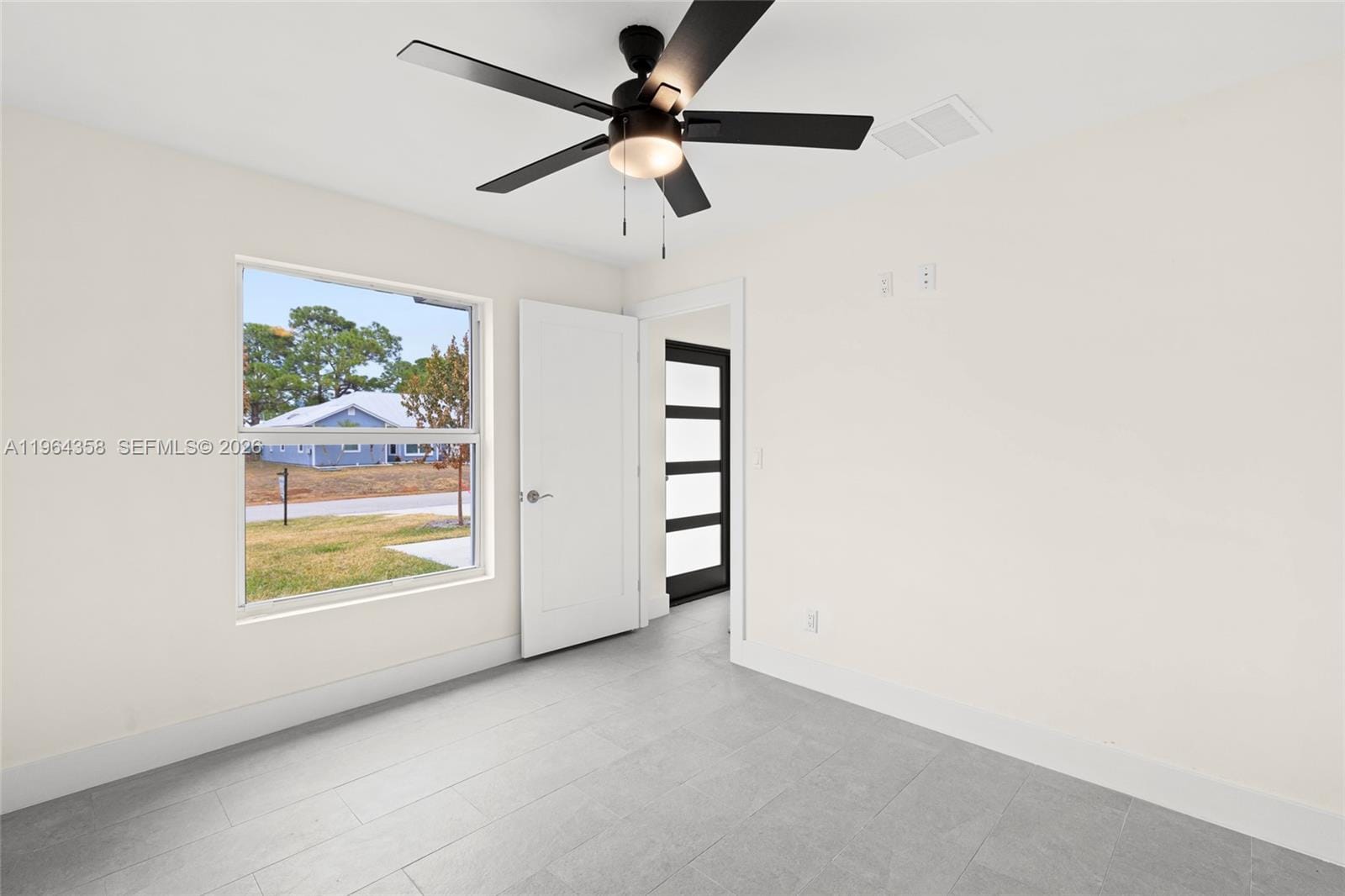 560 SW Carter Avenue — photo 5