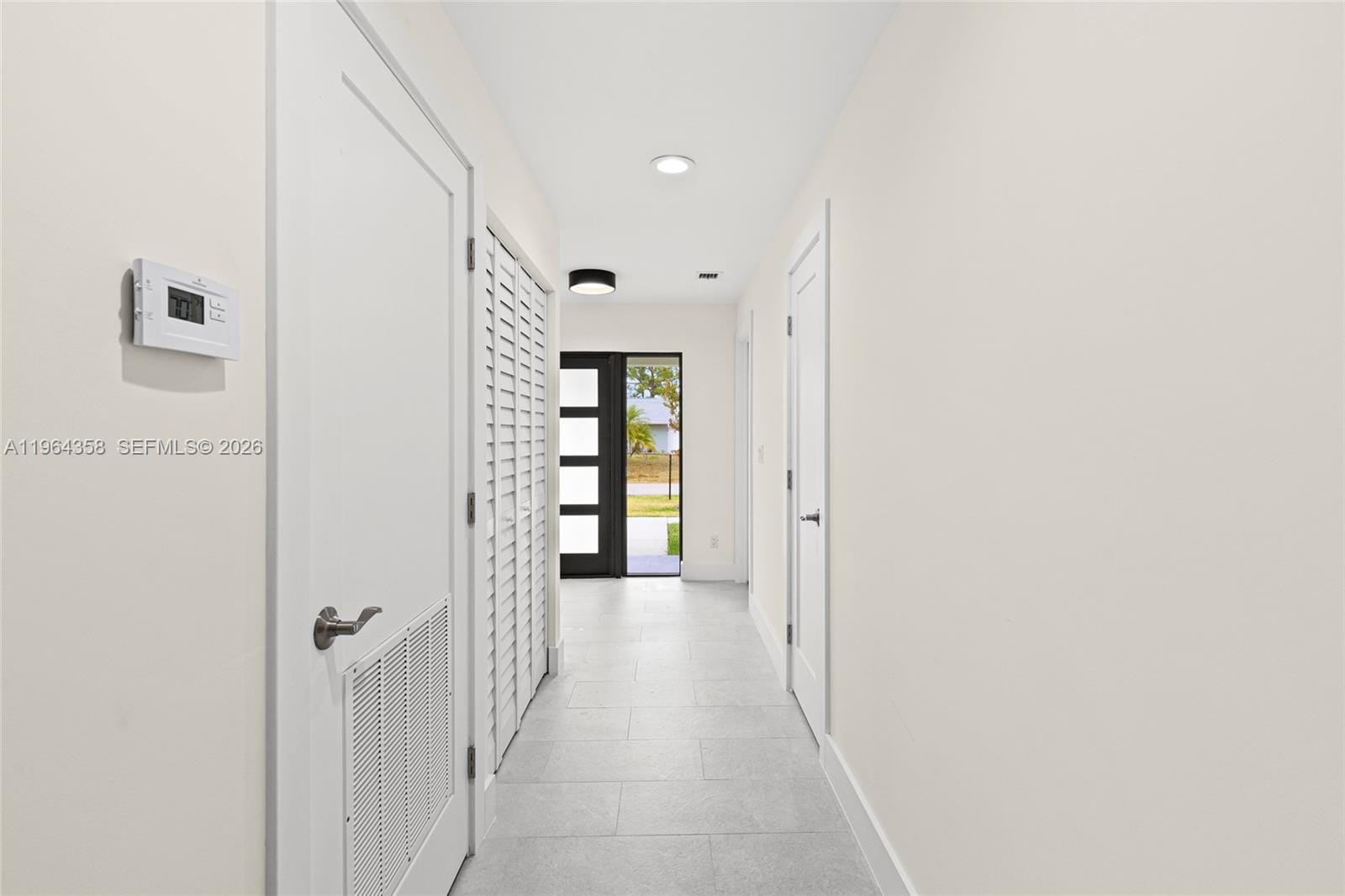 560 SW Carter Avenue — photo 6