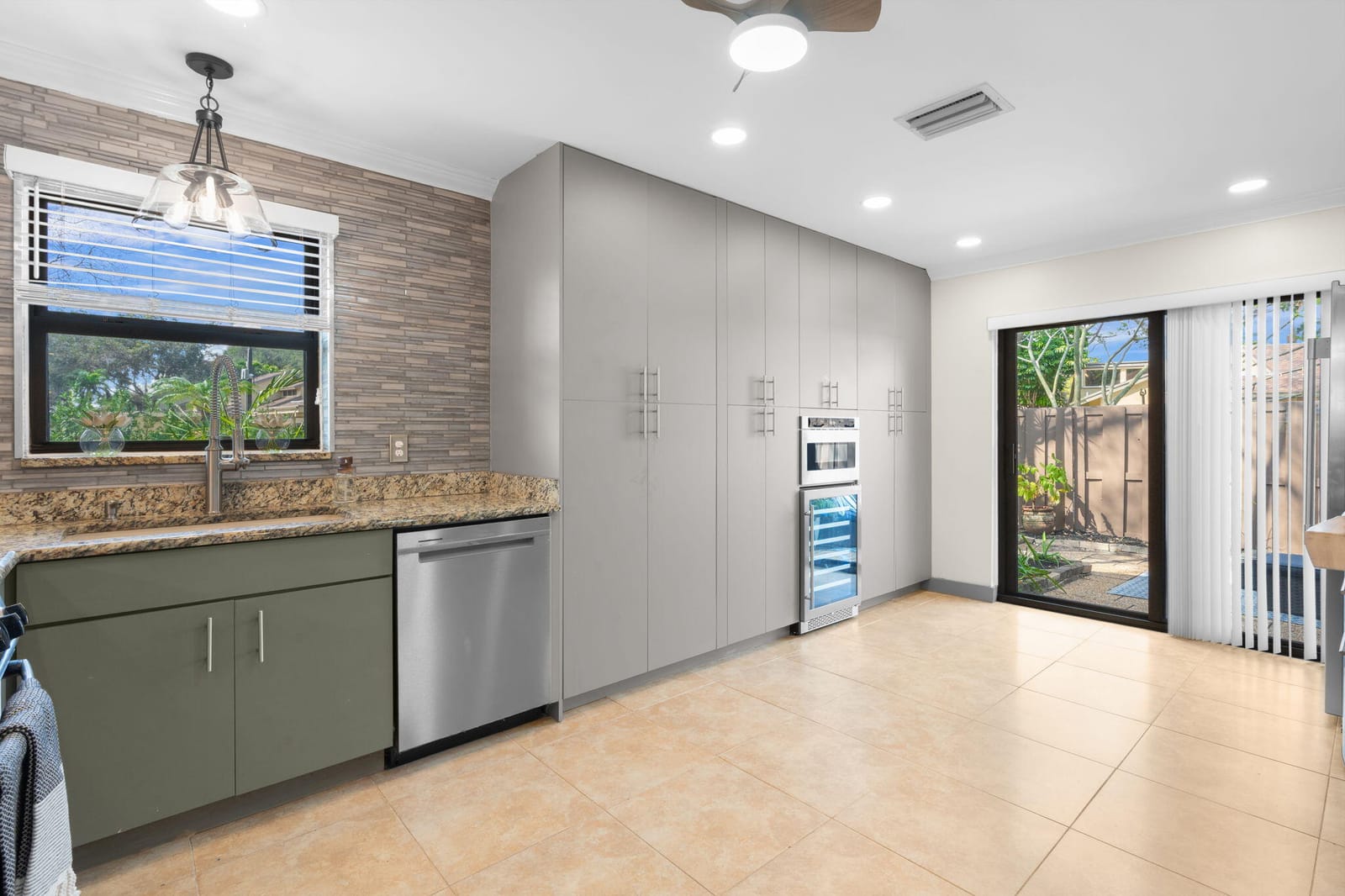 2046 Deer Creek Woodlands Place, Deerfield Beach, FL 33442 photo 16
