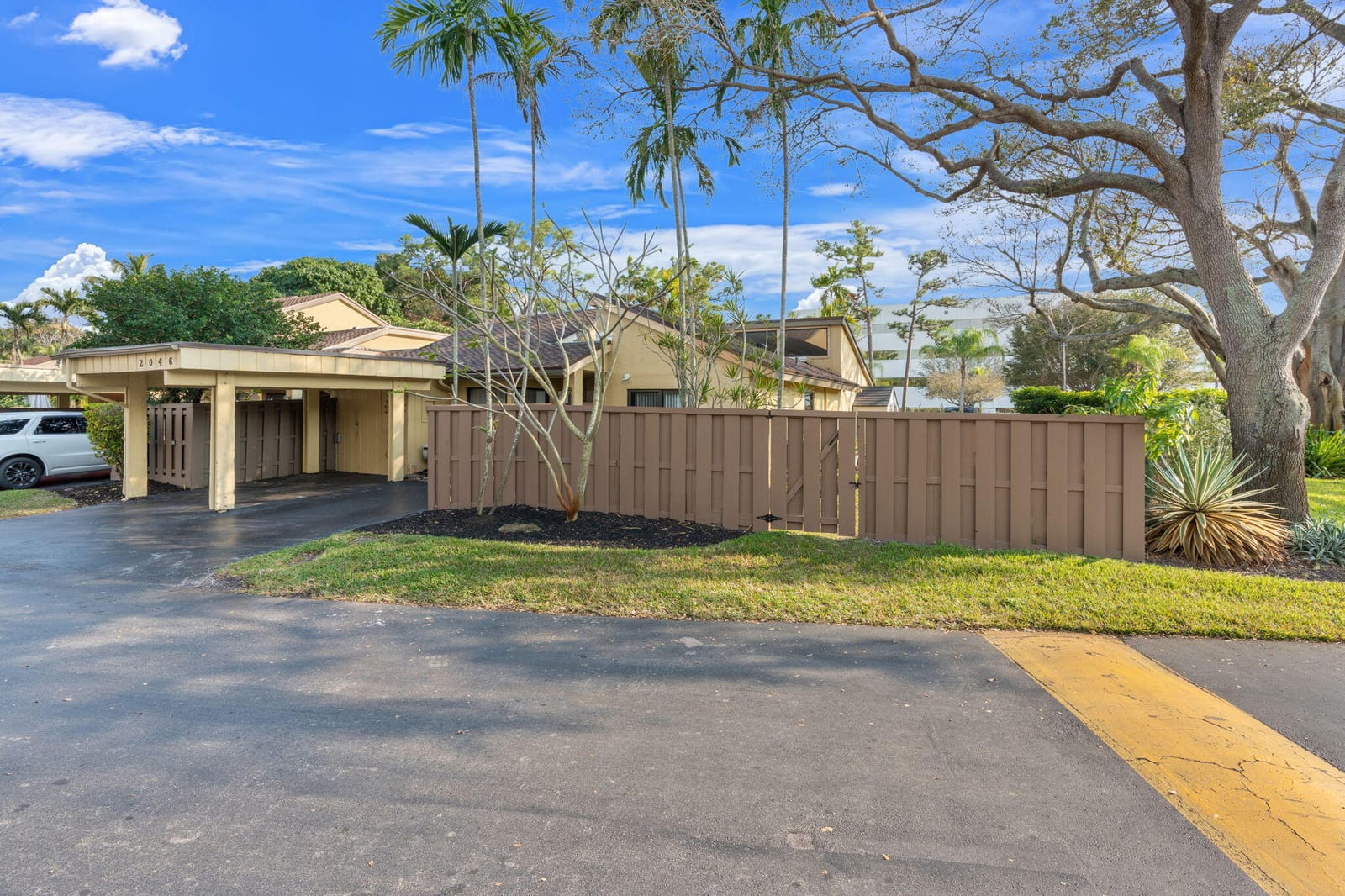 2046 Deer Creek Woodlands Place — photo 4