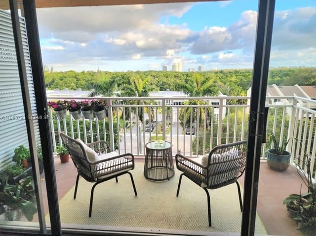 2450 NE 135th Street 508, sold in Waterside Towers Condo, North Miami, FL