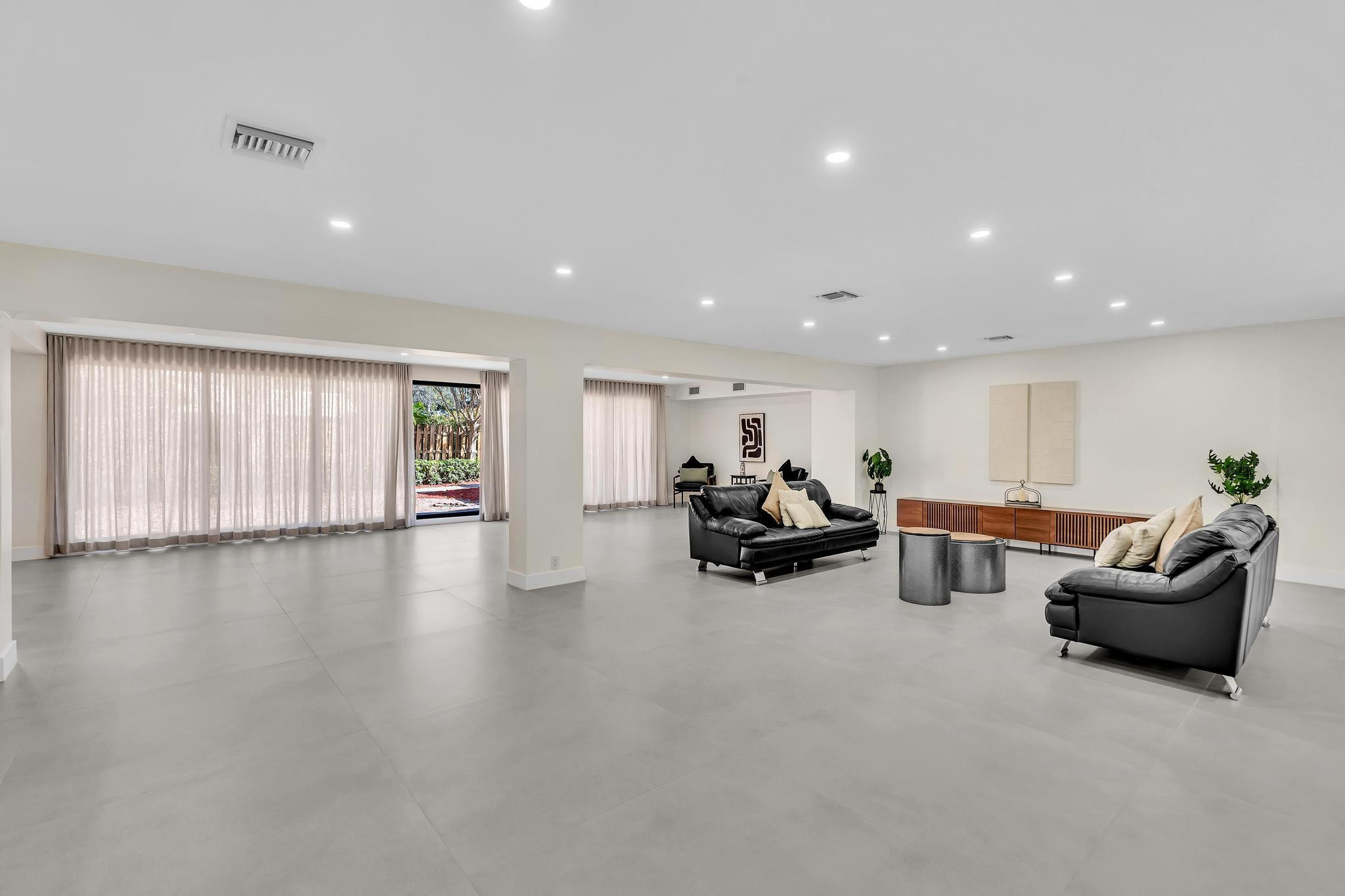 3111 N 52nd Avenue, Hollywood, FL 33021 photo 13