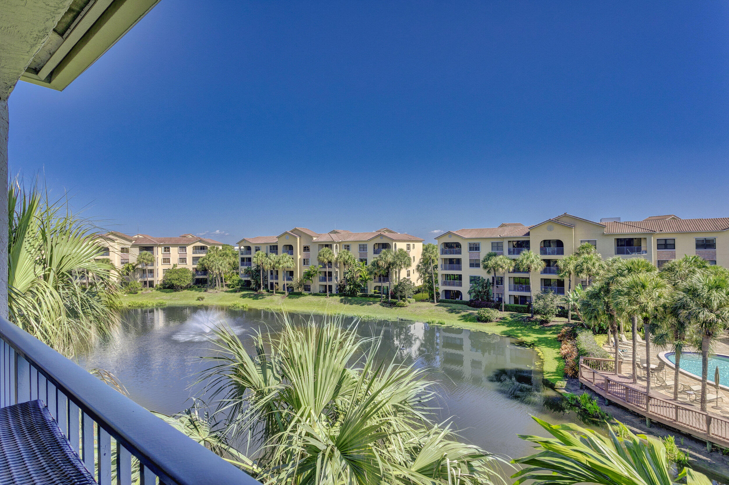 500 Uno Lago Drive 402, Juno Beach, FL 33408, Juno Beach