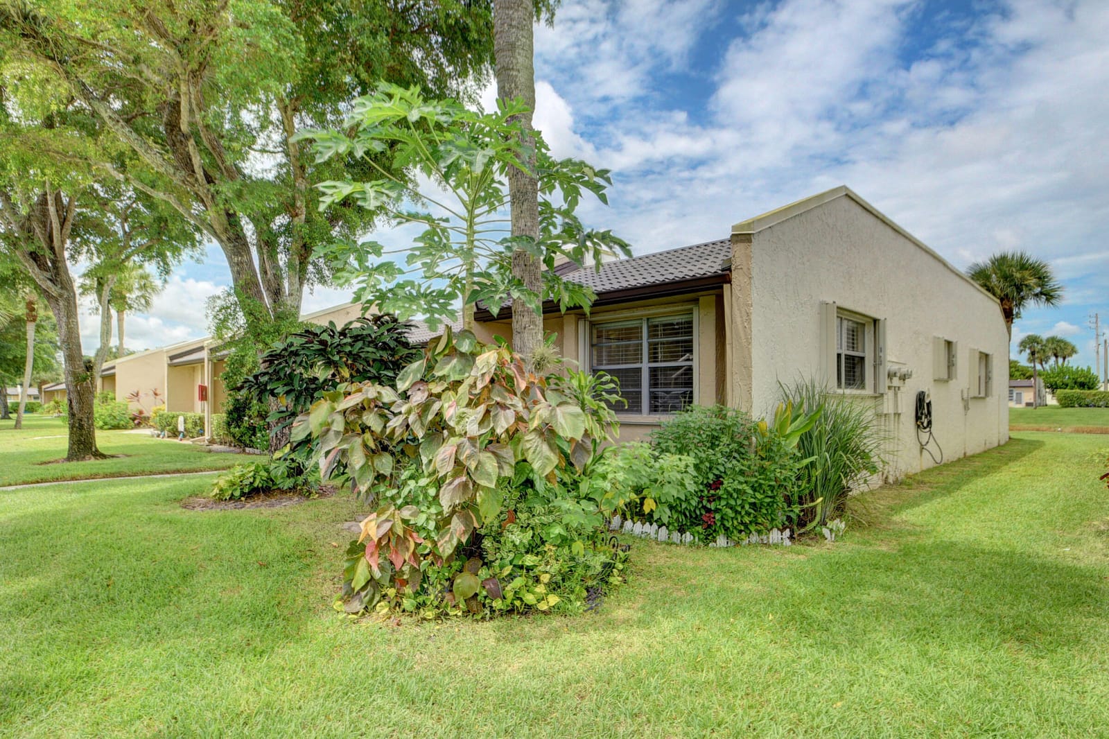 219 Lake Meryl Drive — photo 5