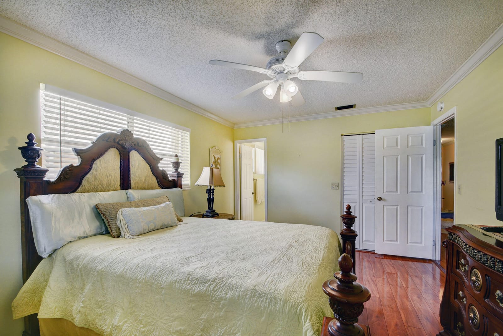 219 Lake Meryl Drive — photo 7