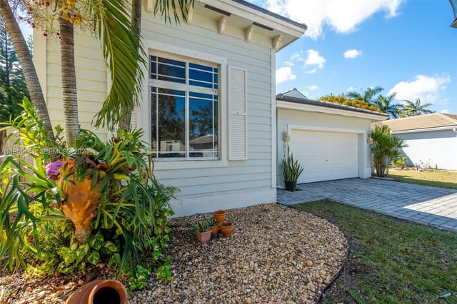 3054 SE 5th Drive, sold in Rauls Place At Oasis, Homestead, FL