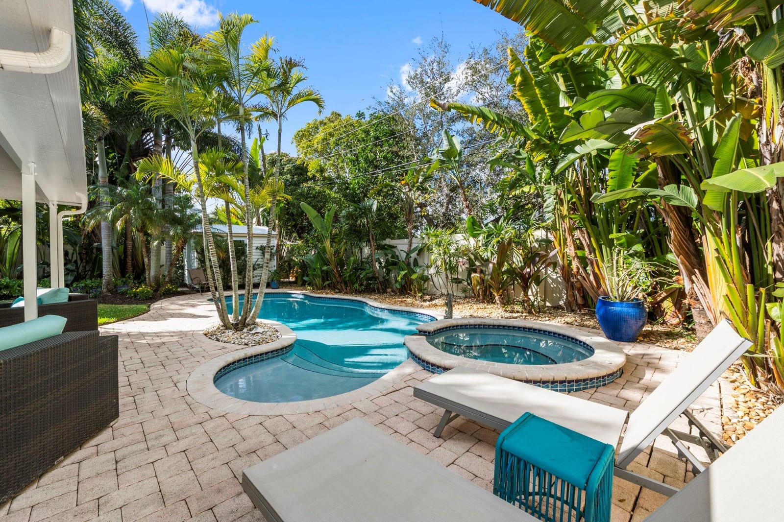 1815 N Victoria Park Road, Fort Lauderdale, FL 33305